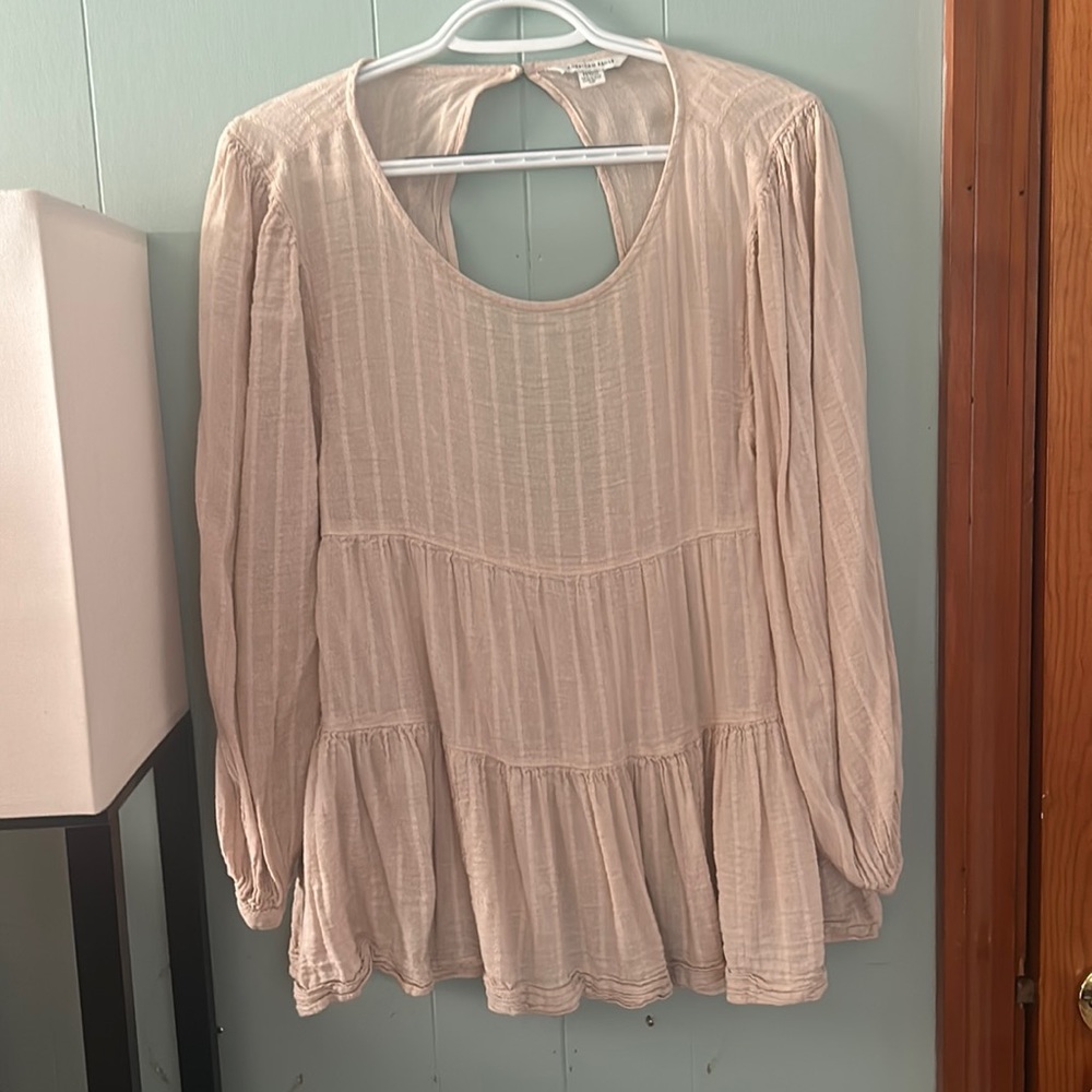 Off white flowy sweater with open back